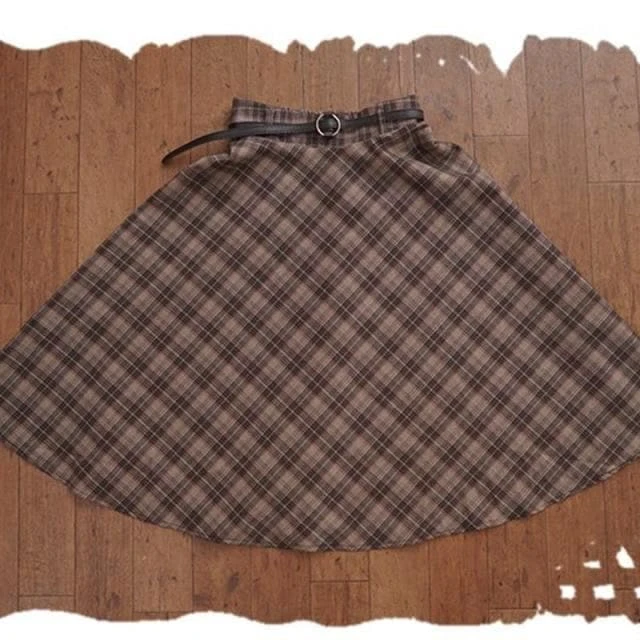Dark Academia Retro Doll's Diagonal Plaid Skirt EG16454 4 Dark Academia Retro Doll's Diagonal Plaid Skirt EG16454 - Image 4