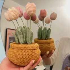 DIY Knitted Tulip Pot Decoration MK18502