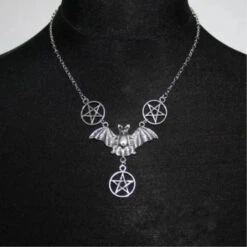 Gothic Bat Pentagram Necklace EG538