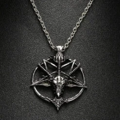 Gothic Occult Goat Skull Pendant Necklace EG537