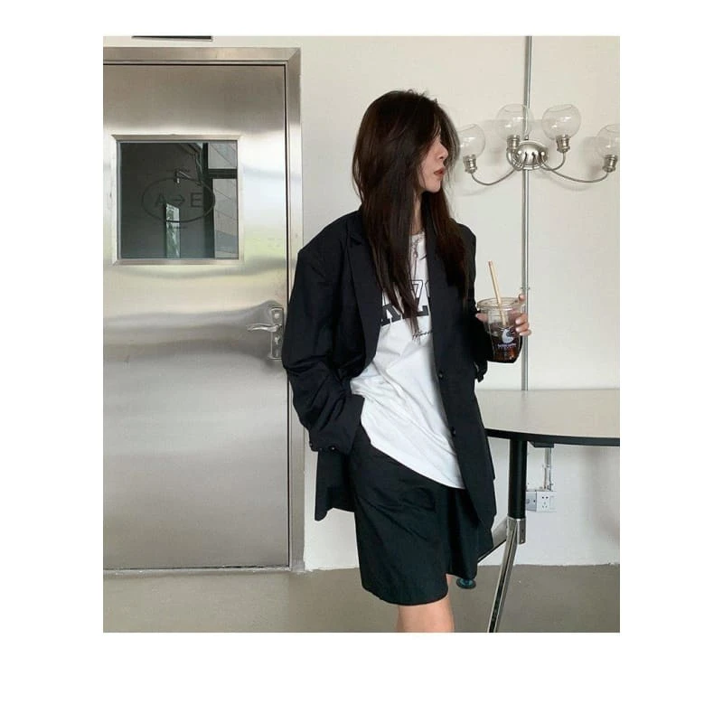 Korean Fashion Black Loose Blazer & Black Shorts TK020 5 Korean Fashion Black Loose Blazer & Black Shorts TK020 - Image 5