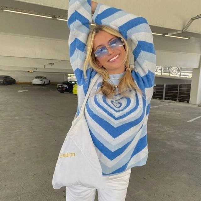 Y2K Heart Striped Sweet Pullover Elegant Round Neck Sweater BE206 2 Y2K Heart Striped Sweet Pullover Elegant Round Neck Sweater BE206 - Image 2